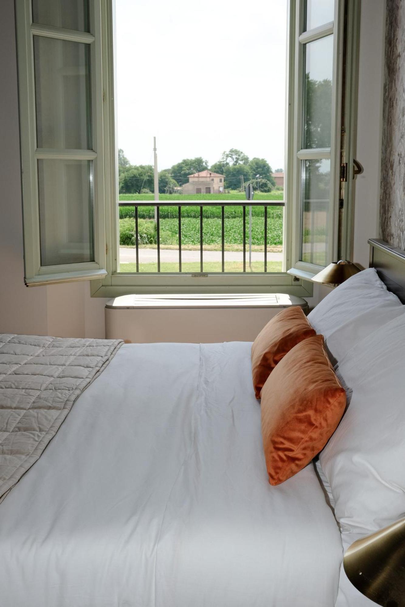 Locanda La Motta Motta Baluffi Bagian luar foto