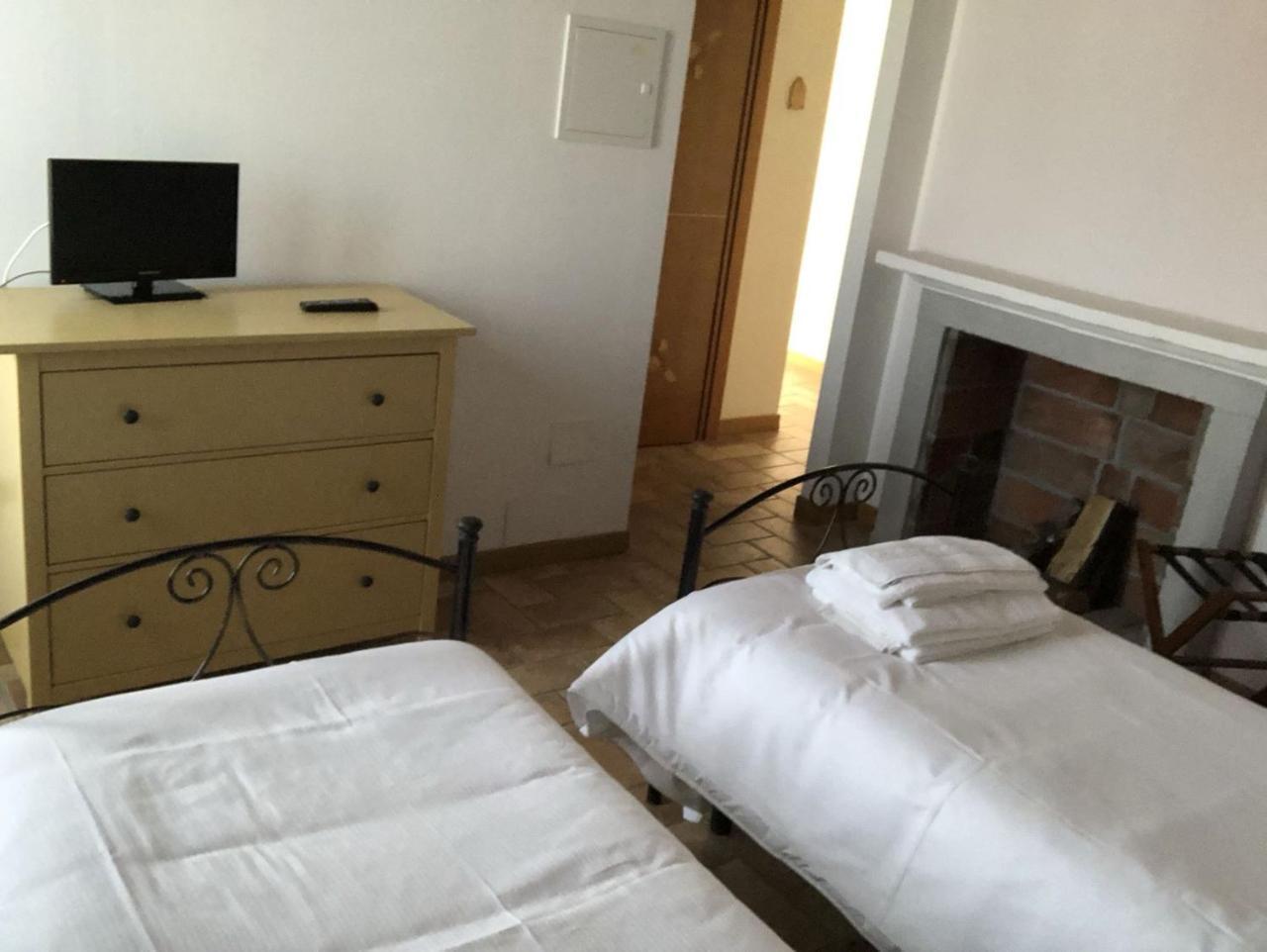Locanda La Motta Motta Baluffi Bagian luar foto