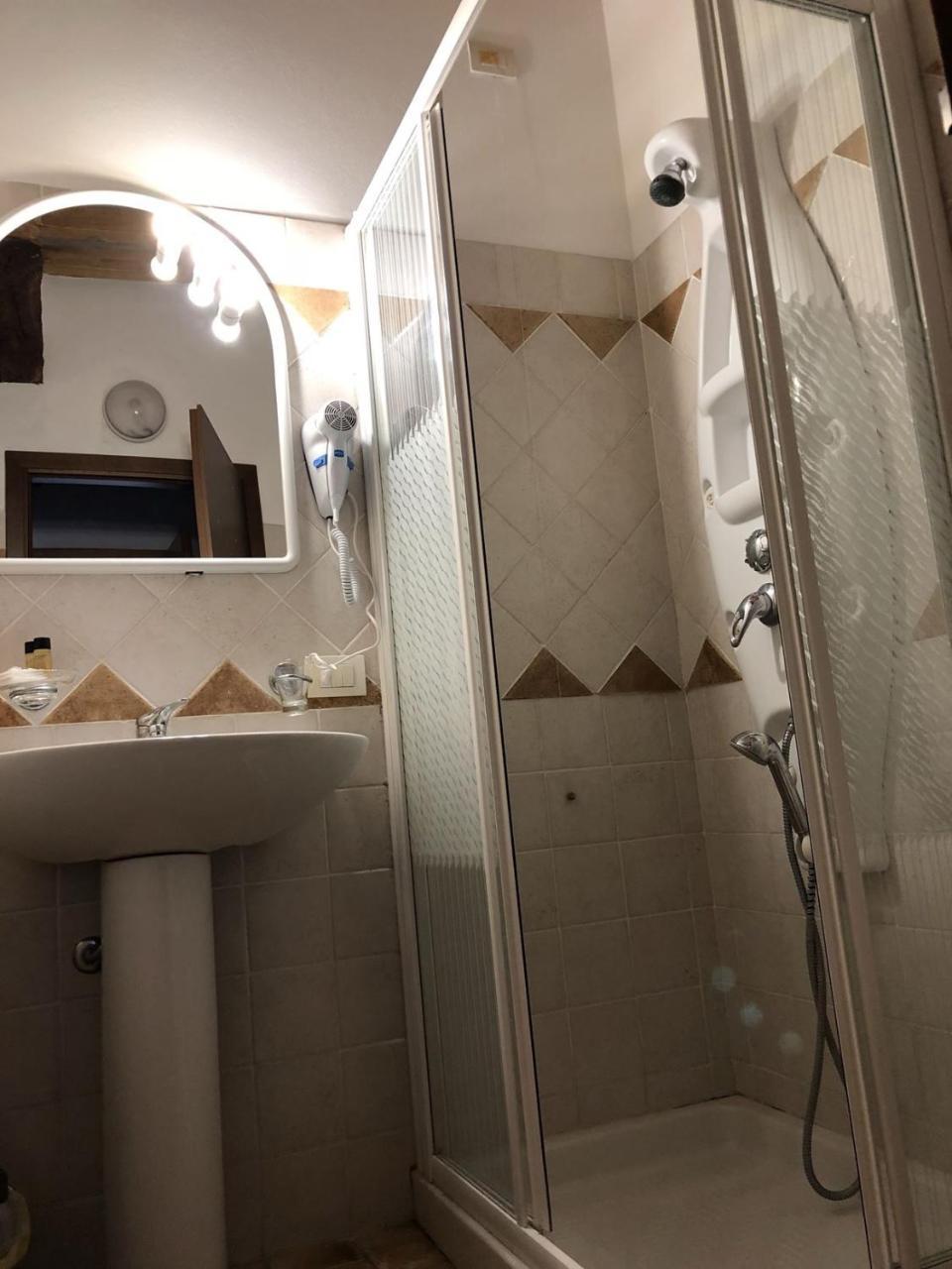Locanda La Motta Motta Baluffi Bagian luar foto