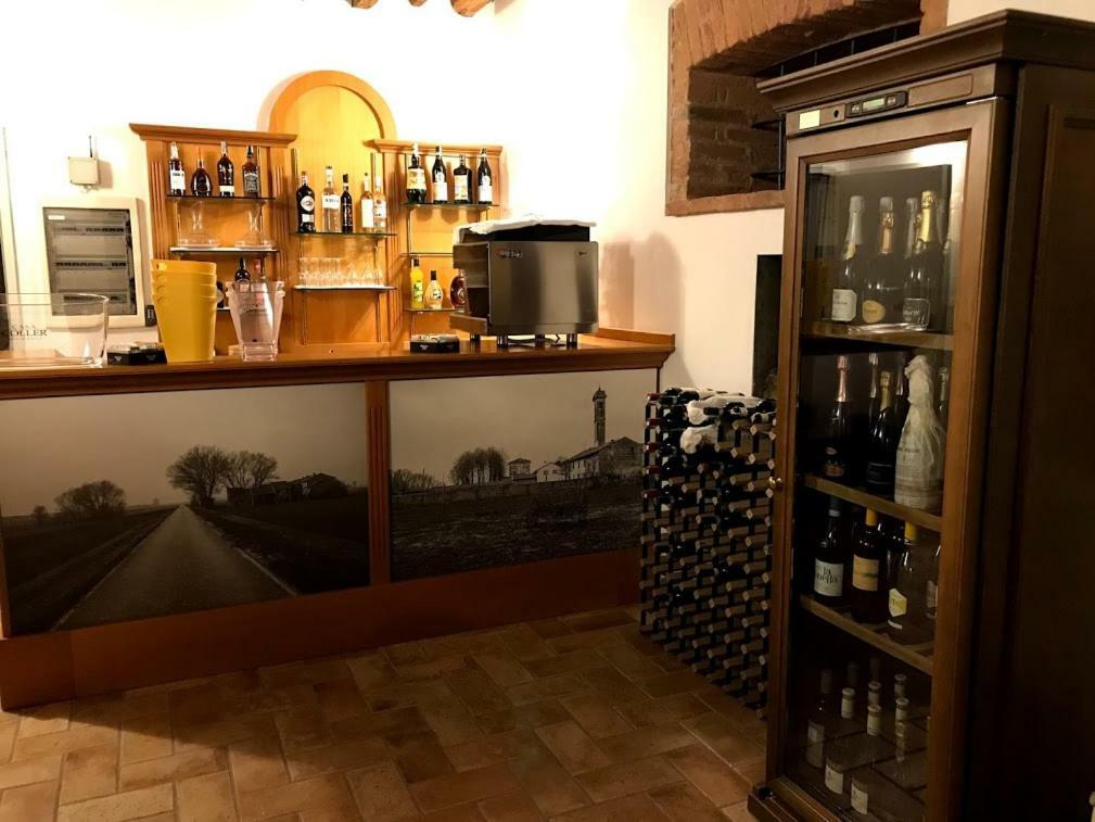 Locanda La Motta Motta Baluffi Bagian luar foto